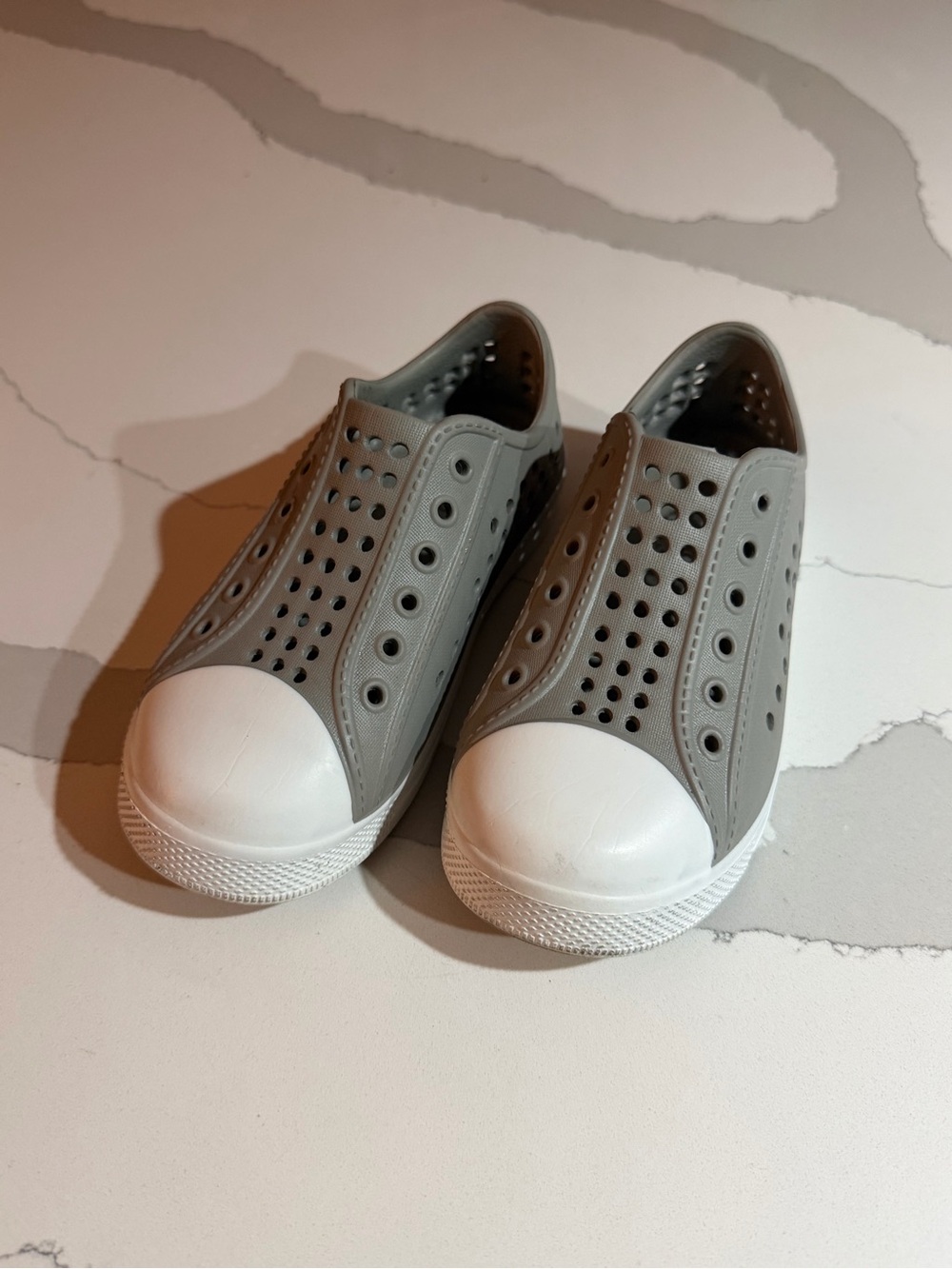 Jumping Beans Kids Gray Slip-On Sneakers Size 10 White Toe Cap